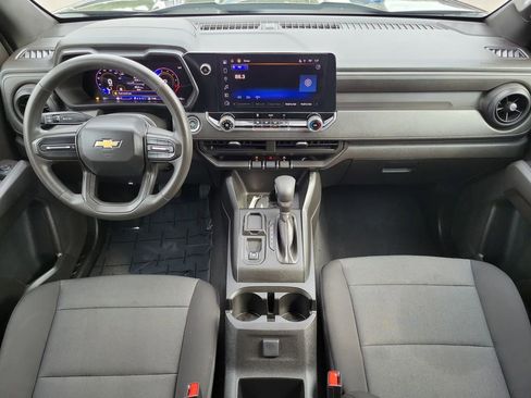 Used 2024 Chevrolet Colorado W/T image 10