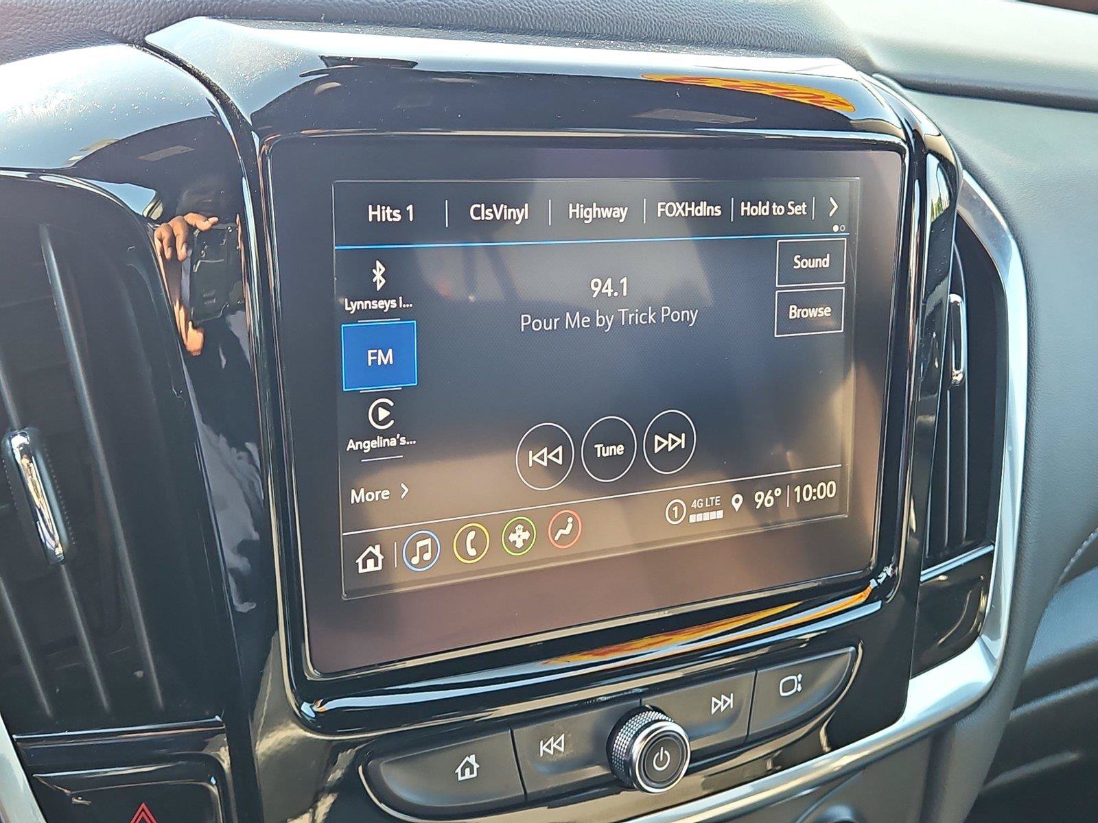 Used 2023 Chevrolet Traverse LT w/ LPO, Floor Liner Package AWD/4WD image 26