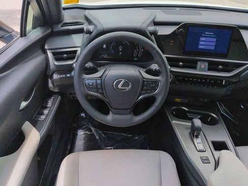 Certified 2025 Lexus UX 300h FWD w/ Accessory Package (Z2) image 16