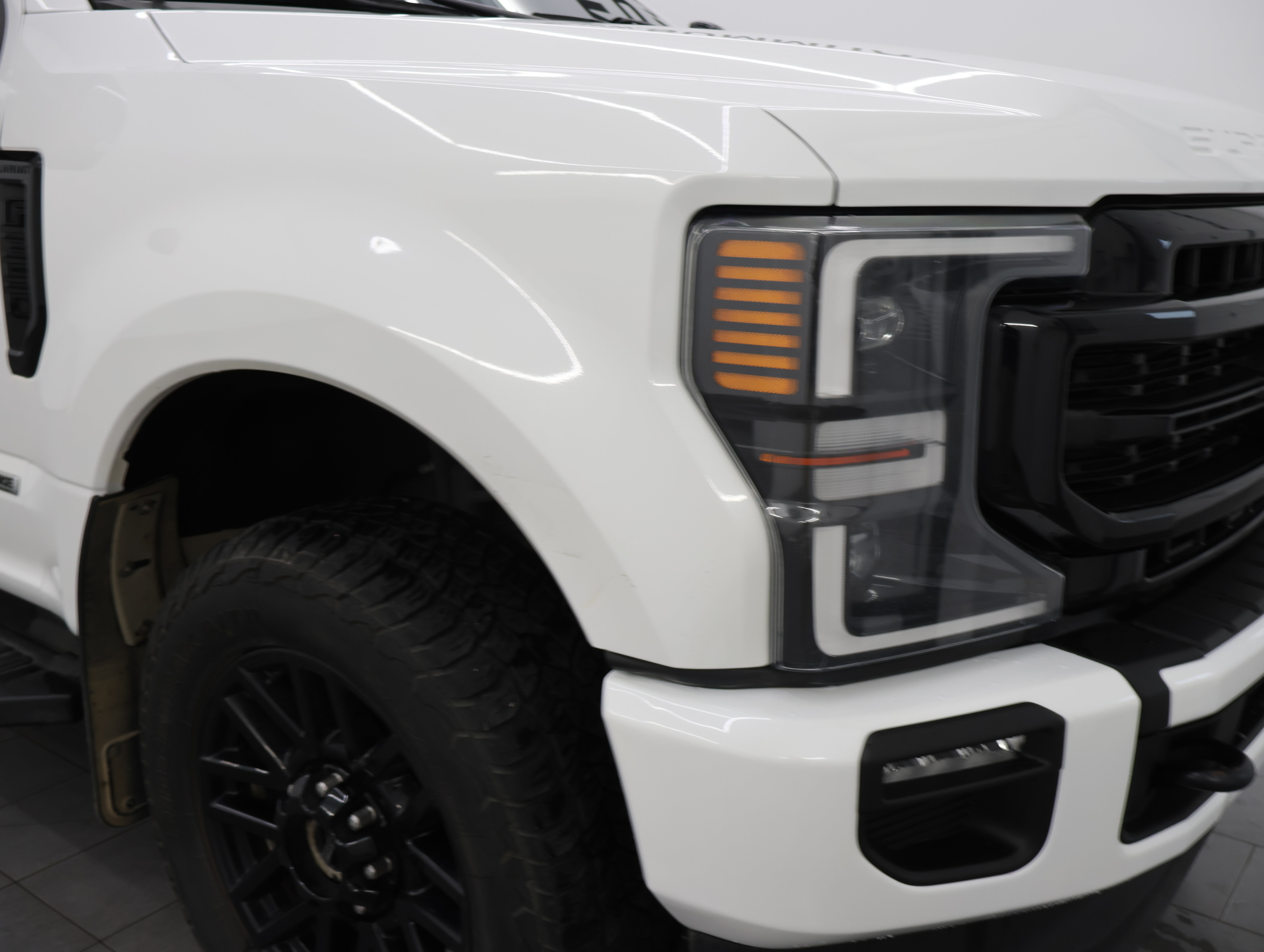 Used 2022 Ford F350 Lariat w/ Black Appearance Package AWD/4WD image 20