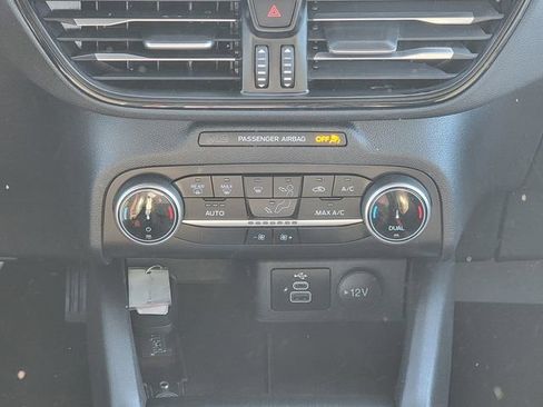 Used 2025 Ford Escape ST-Line image 24