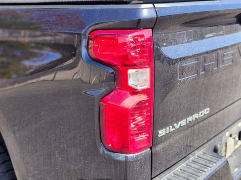 Used 2023 Chevrolet Silverado 1500 Custom AWD/4WD image 9