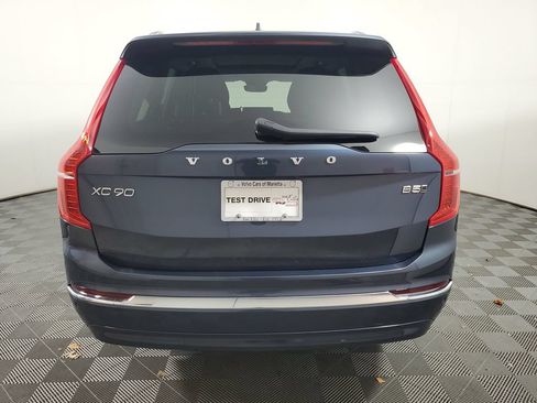 Used 2025 Volvo XC90 B5 Core AWD/4WD image 6