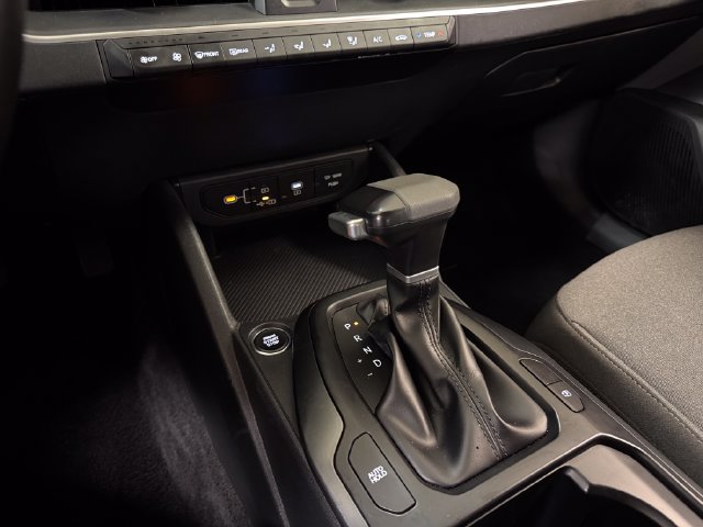 Used 2025 Kia K4 FWD image 16