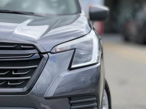 Used 2023 Subaru Forester AWD/4WD image 10