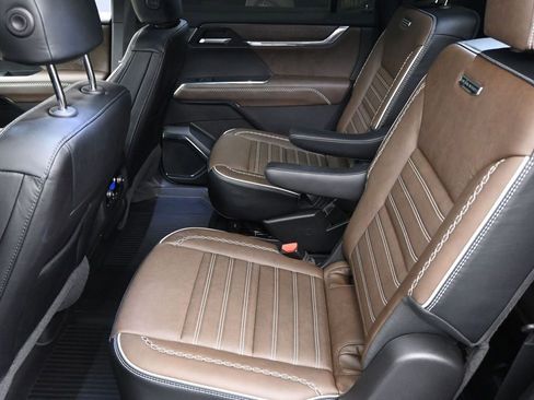 Used 2026 GMC Acadia Denali Ultimate w/ LPO, Floor Liner Package FWD image 6