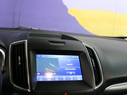 Used 2020 Ford Edge Titanium AWD/4WD image 20