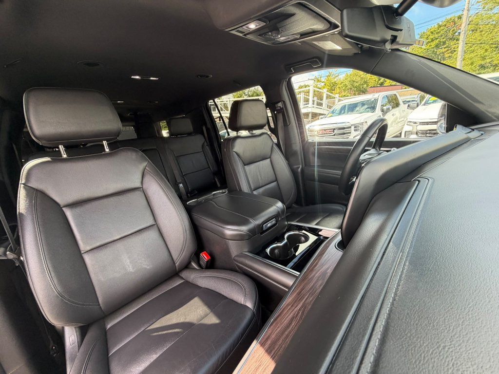 Used 2025 Chevrolet Suburban LT AWD/4WD image 18