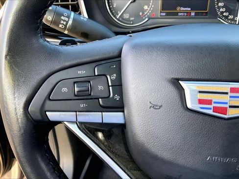 Used 2023 Cadillac XT6 Premium Luxury image 21