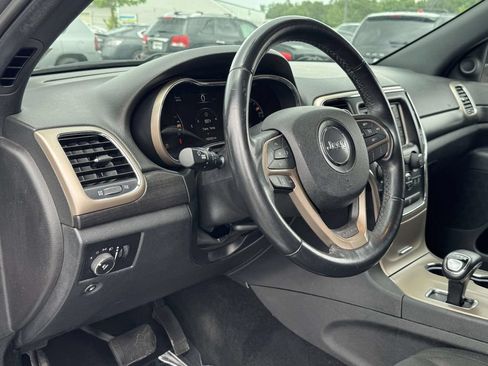 Used 2014 Jeep Grand Cherokee Laredo w/ Quick Order Package 23E AWD/4WD image 2