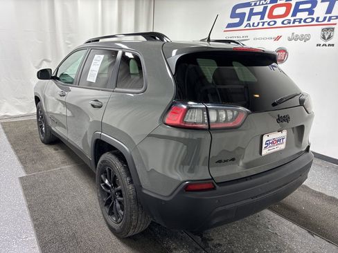 Used 2023 Jeep Cherokee Altitude Lux image 7