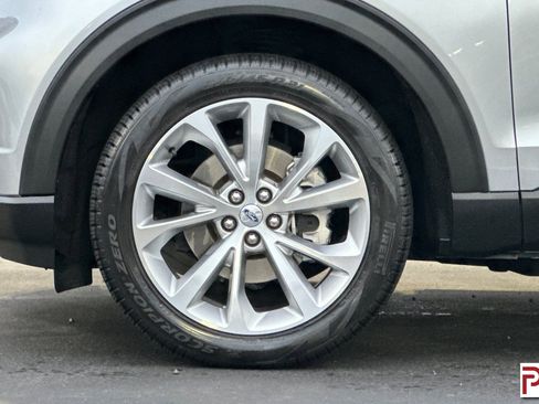 Used 2022 Ford Explorer Platinum w/ Equipment Group 601A image 37