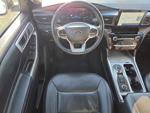 Used 2022 Ford Explorer Limited w/ Equipment Group 301A image 13