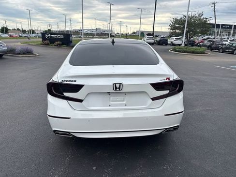 Used 2020 Honda Accord Touring image 9