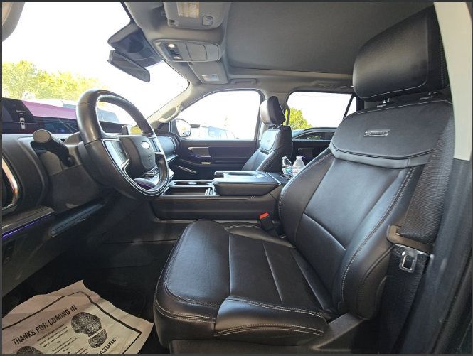 Used 2025 Ford Expedition Max Platinum AWD/4WD image 5