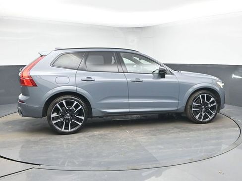 Used 2023 Volvo XC60 B5 Ultimate w/ Protection Package Premier image 8