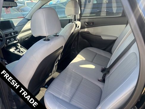 Used 2023 Hyundai Kona SEL image 5