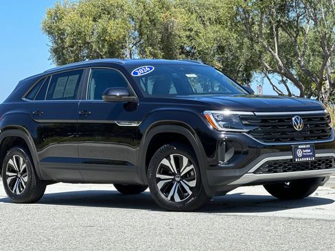 Certified 2026 Volkswagen Atlas Cross Sport SE AWD/4WD image 2