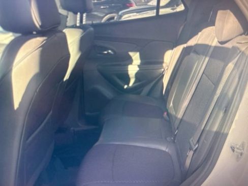 Used 2022 Buick Encore Preferred w/ Safety Package image 8