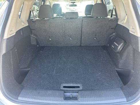 Used 2025 Nissan Rogue SV FWD image 18