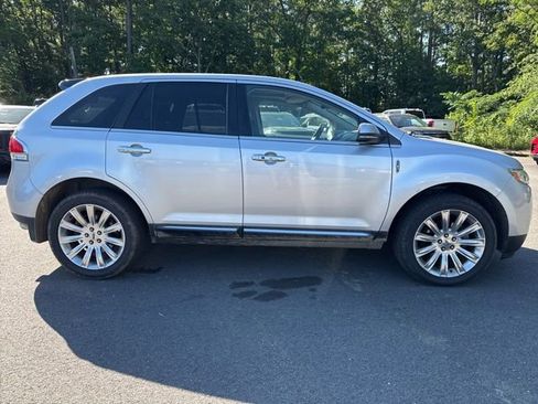 Used 2014 Lincoln MKX AWD w/ Equipment Group 102A image 6