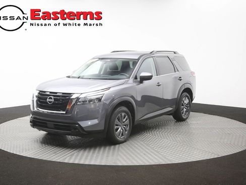 Used 2025 Nissan Pathfinder SV FWD image 56