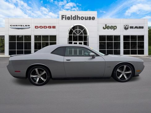 Used 2014 Dodge Challenger R/T RWD image 10