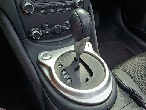 Used 2016 Nissan 370Z Touring Sport RWD image 13