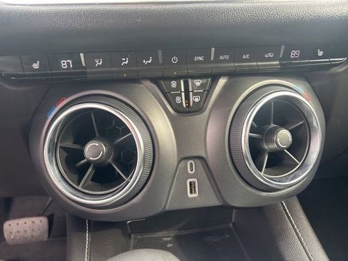 Used 2025 Chevrolet Blazer LT image 14