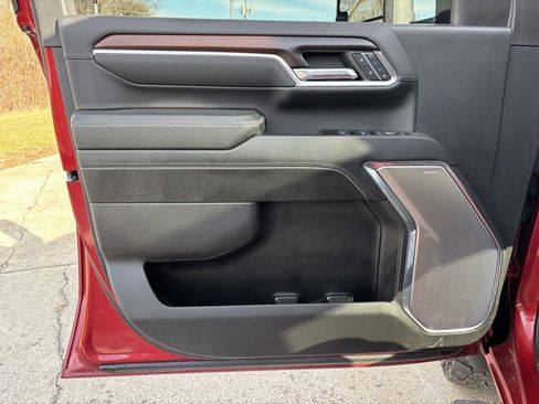 Used 2024 GMC Sierra 3500 Denali w/ Denali Reserve Package image 20