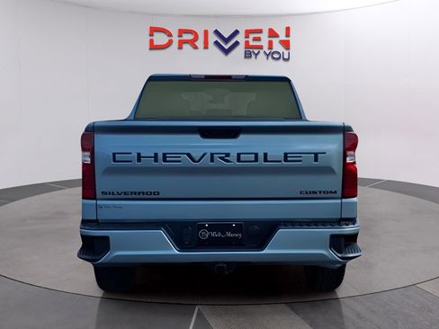 New 2026 Chevrolet Silverado 1500 Custom w/ LPO, Dark Essentials Package image 4