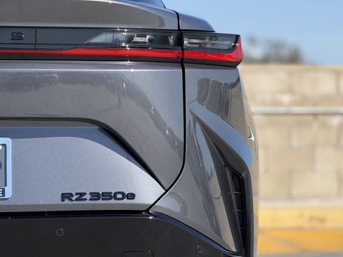 New 2026 Lexus RZ 350e RZ 350e Premium image 12