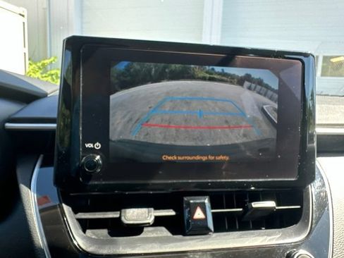Used 2024 Toyota Corolla LE FWD image 26