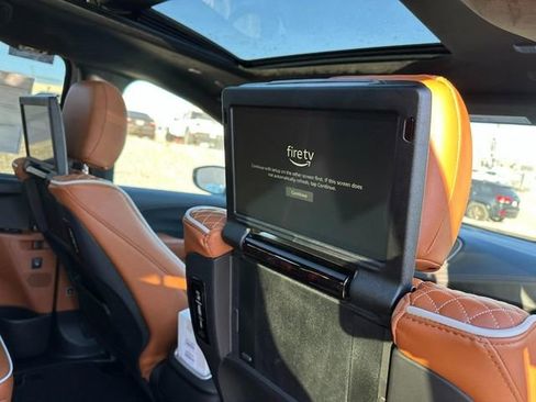 New 2026 Chrysler Pacifica Pinnacle FWD image 6