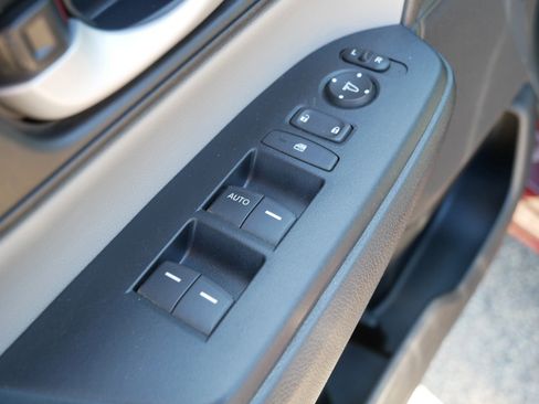Used 2017 Honda CR-V LX image 15
