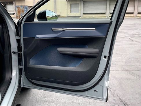 New 2026 Volvo EX30 Plus w/ Climate Package image 30