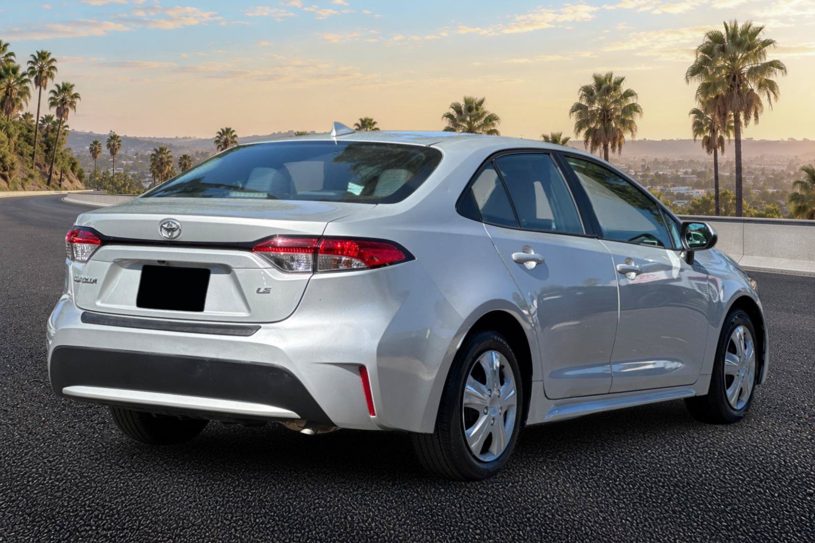 Used 2020 Toyota Corolla LE w/ Carpet Mat Package (TMS) FWD image 4