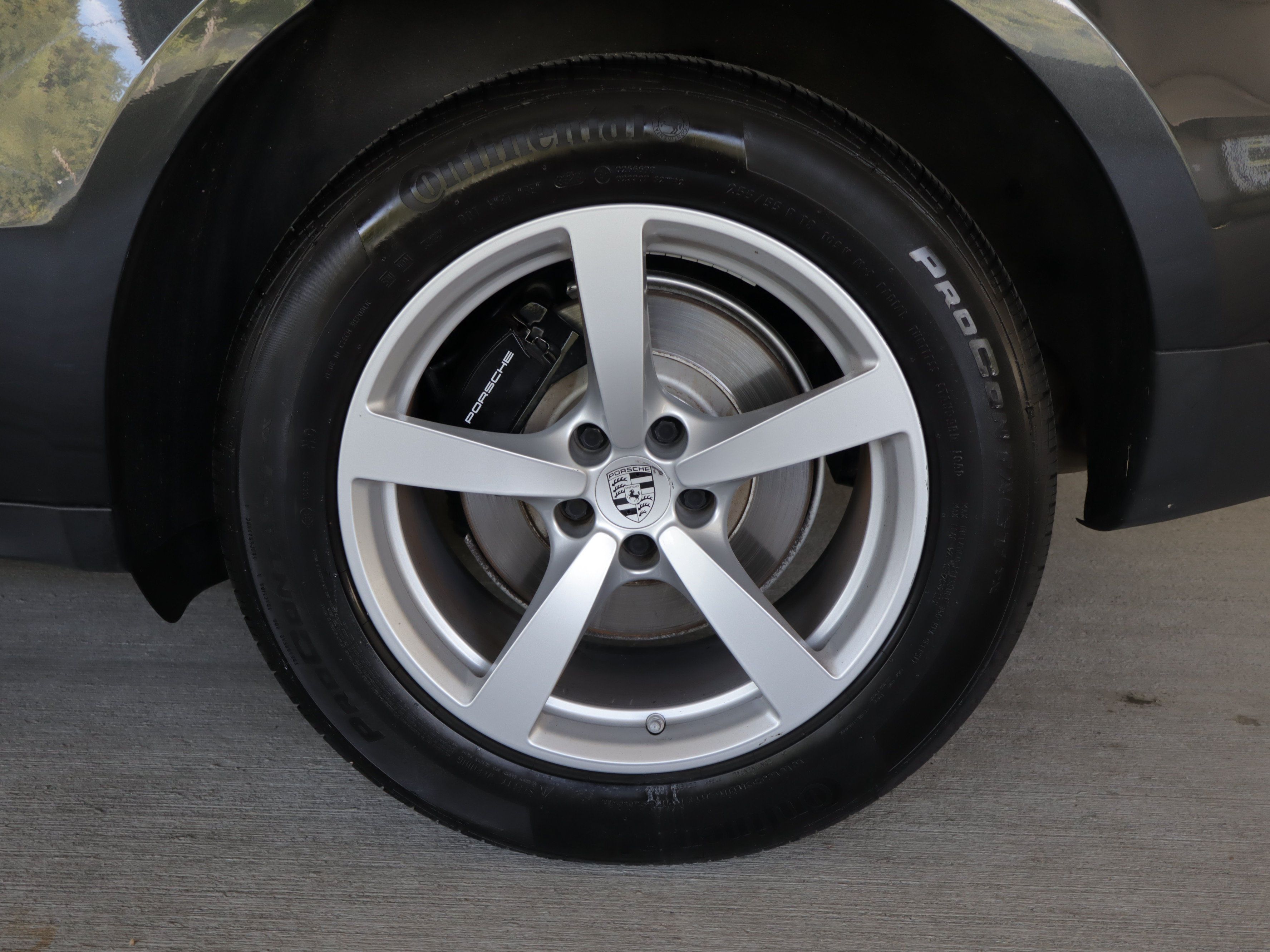 Used 2021 Porsche Macan AWD/4WD image 30