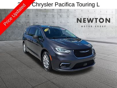 Used 2022 Chrysler Pacifica Touring-L