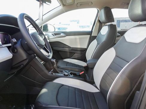 New 2025 Volkswagen Taos SEL image 12