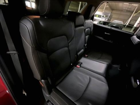 Used 2023 Nissan Pathfinder SL AWD/4WD image 25