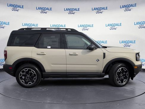 New 2025 Ford Bronco Sport Outer Banks image 3