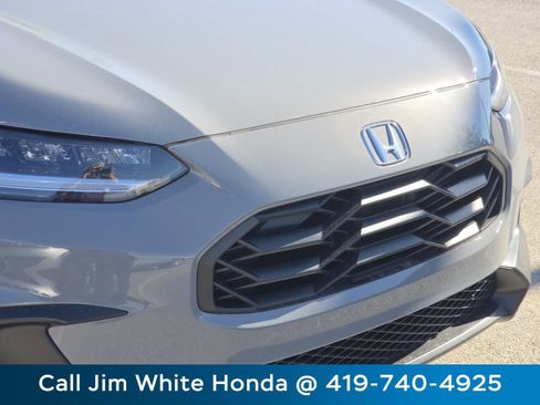 Used 2025 Honda HR-V Sport image 13