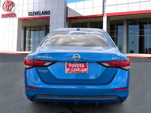 Used 2022 Nissan Sentra SV w/ All-Weather Package FWD image 6