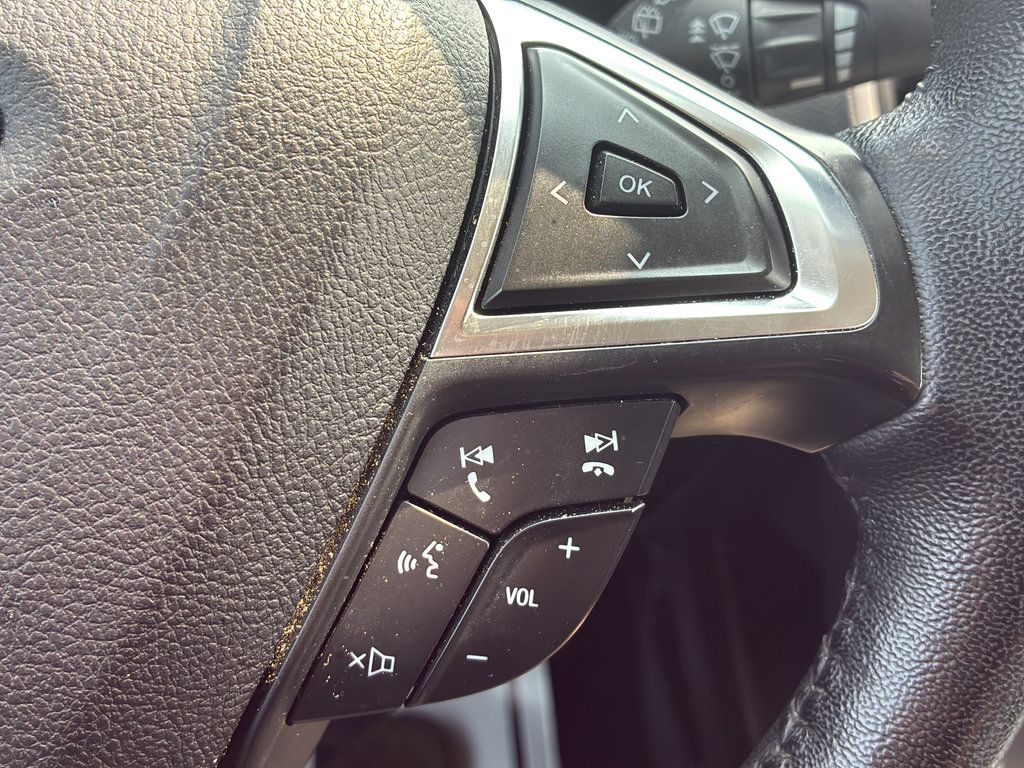 Used 2023 Ford Edge SEL AWD/4WD image 36