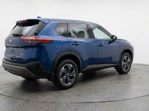 Used 2025 Nissan Rogue SV image 9