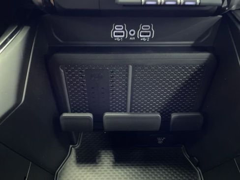 New 2026 RAM 1500 Laramie AWD/4WD image 43