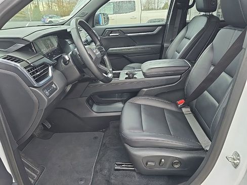 Used 2024 GMC Acadia Elevation image 21