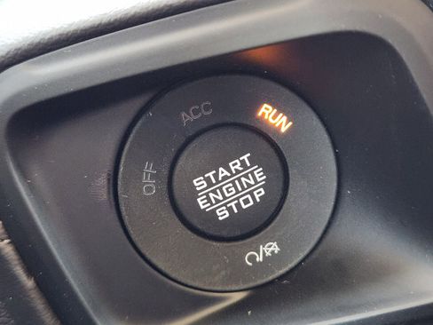 New 2025 Jeep Gladiator Sport image 15