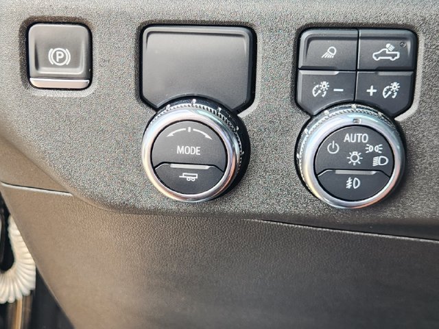 Used 2025 GMC Sierra 1500 SLT RWD image 21